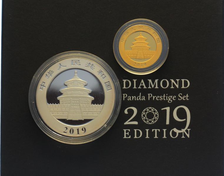 China 10 Yuan & 100 Yuan 2019 Panda - 8 Gramm Feingold & 30 Gramm Feinsilber - Diamond Prestige Set